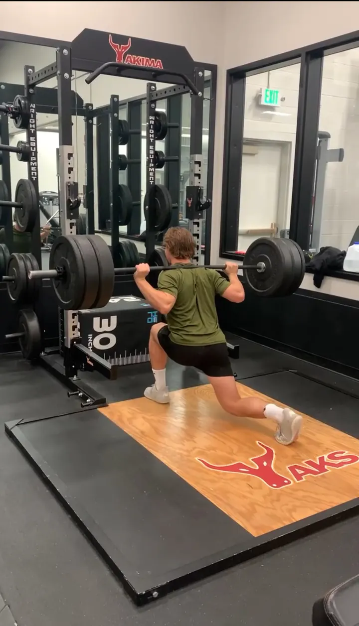 Dax lifting in the weight room